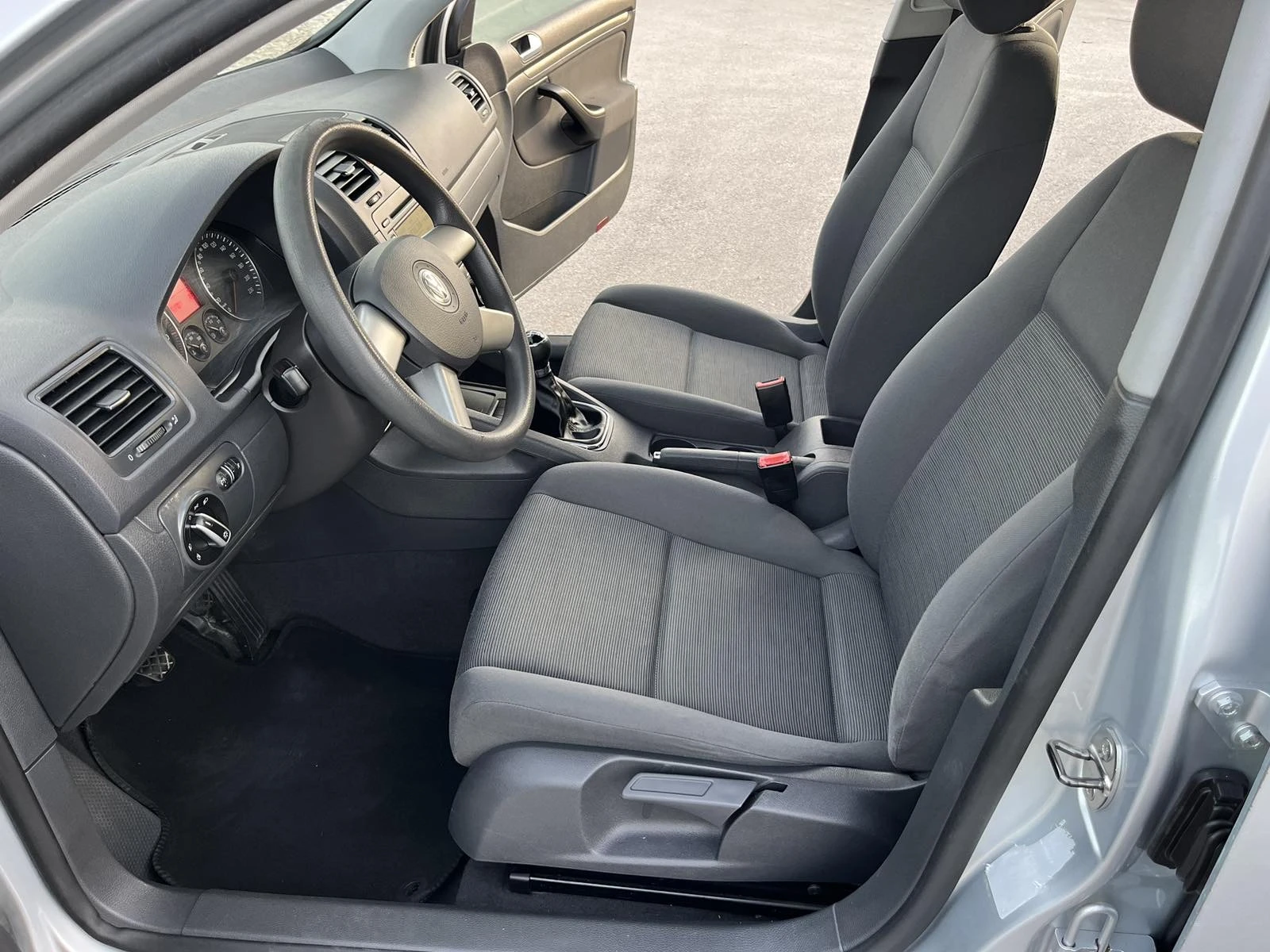 VW Golf 1.4I 75кс EURO 4 КЛИМАТРОНИК 153 000км  - изображение 8