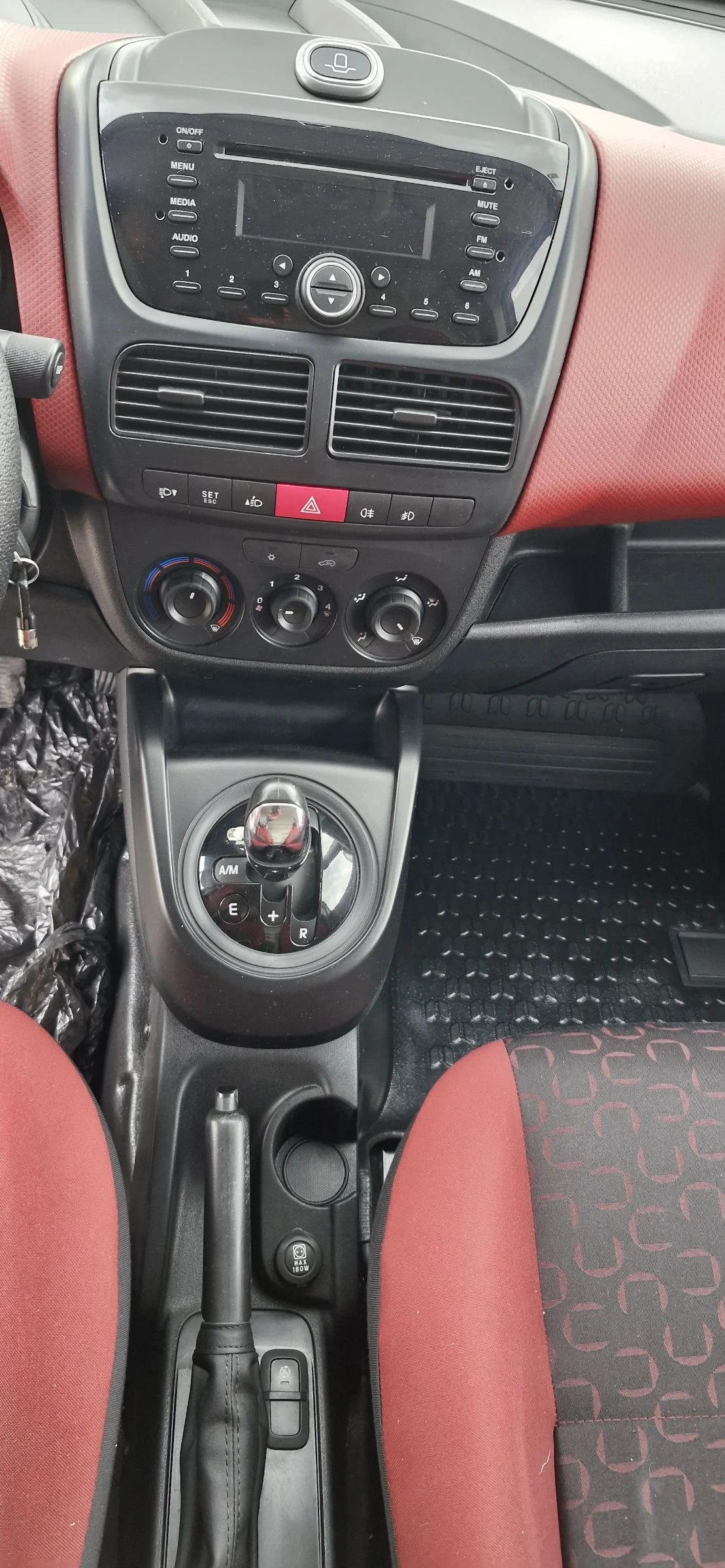 Fiat Doblo 1.6 multijet 90hp avtomat | Mobile.bg — изображение 13