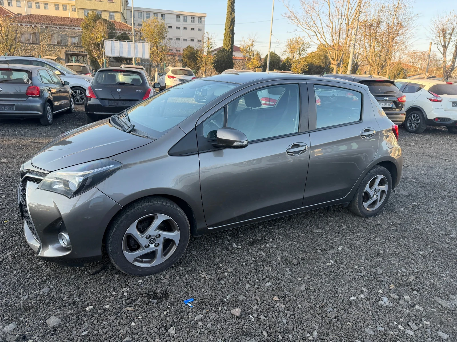 Toyota Yaris 1.3i camera led navi | Mobile.bg � ����������� 8