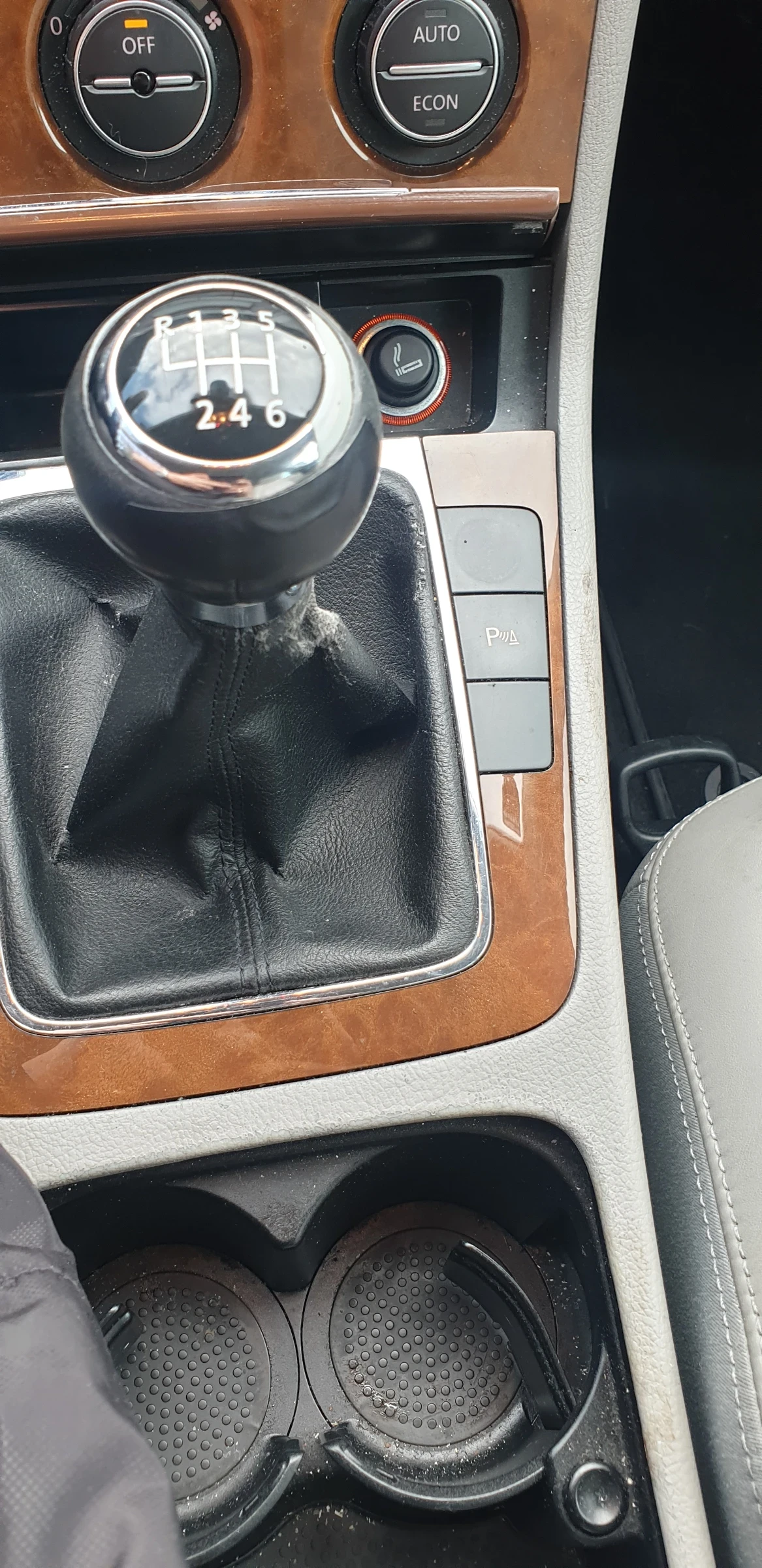 VW Passat 2.0 TDI 140 ks | Mobile.bg � ����������� 12