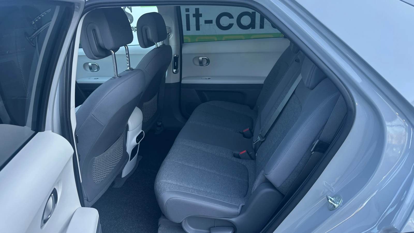 Hyundai Ioniq 5 77.4 kWh в Гаранция, снимка 9 - Автомобили и джипове - 53800266