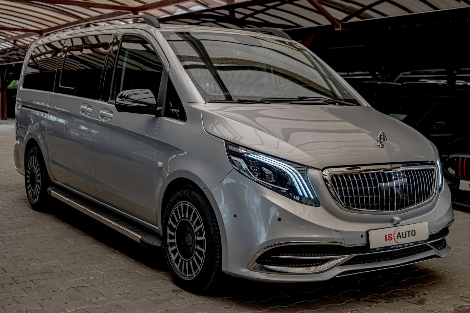 Mercedes-Benz Viano MAYBACH/2.2 CDI/LONG/PRO/4Matic/Android, снимка 2 - Автомобили и джипове - 53875814