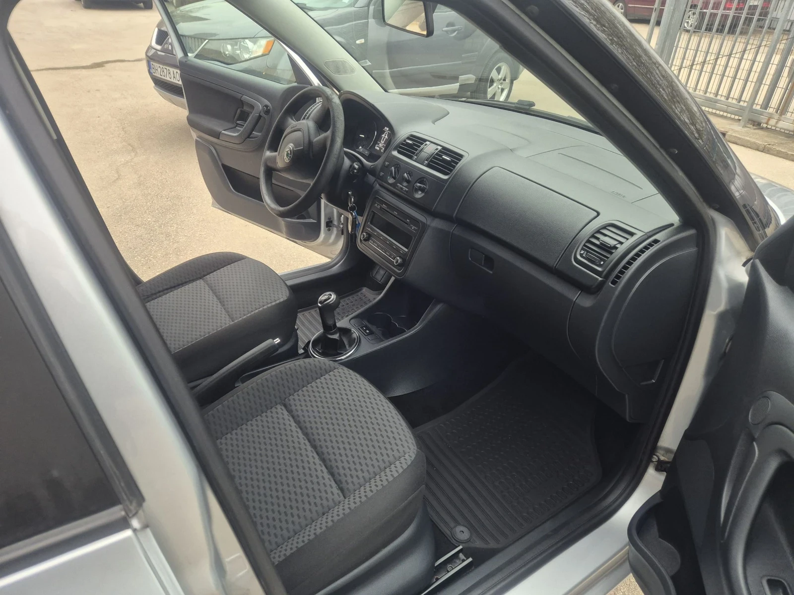 Skoda Fabia НОВ ВНОС , снимка 11 - Автомобили и джипове - 54071249