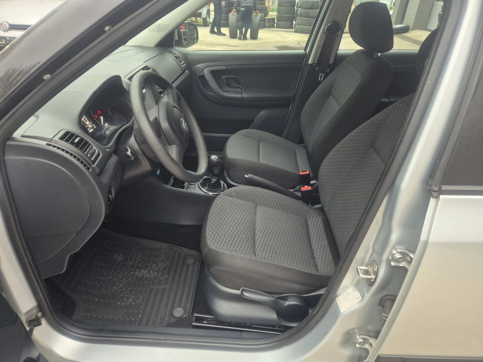 Skoda Fabia НОВ ВНОС , снимка 10 - Автомобили и джипове - 54071249