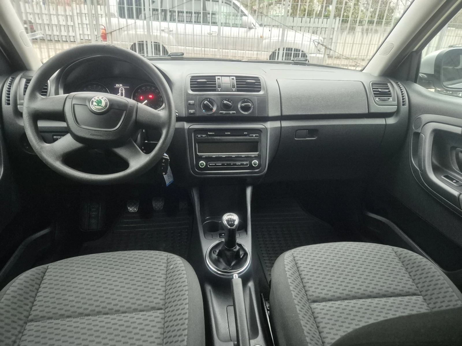 Skoda Fabia НОВ ВНОС , снимка 9 - Автомобили и джипове - 54071249