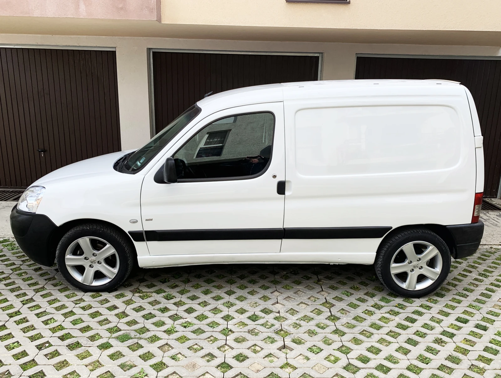 Peugeot Partner 1.6 HDI 90к.с., снимка 5 - Автомобили и джипове - 54217958