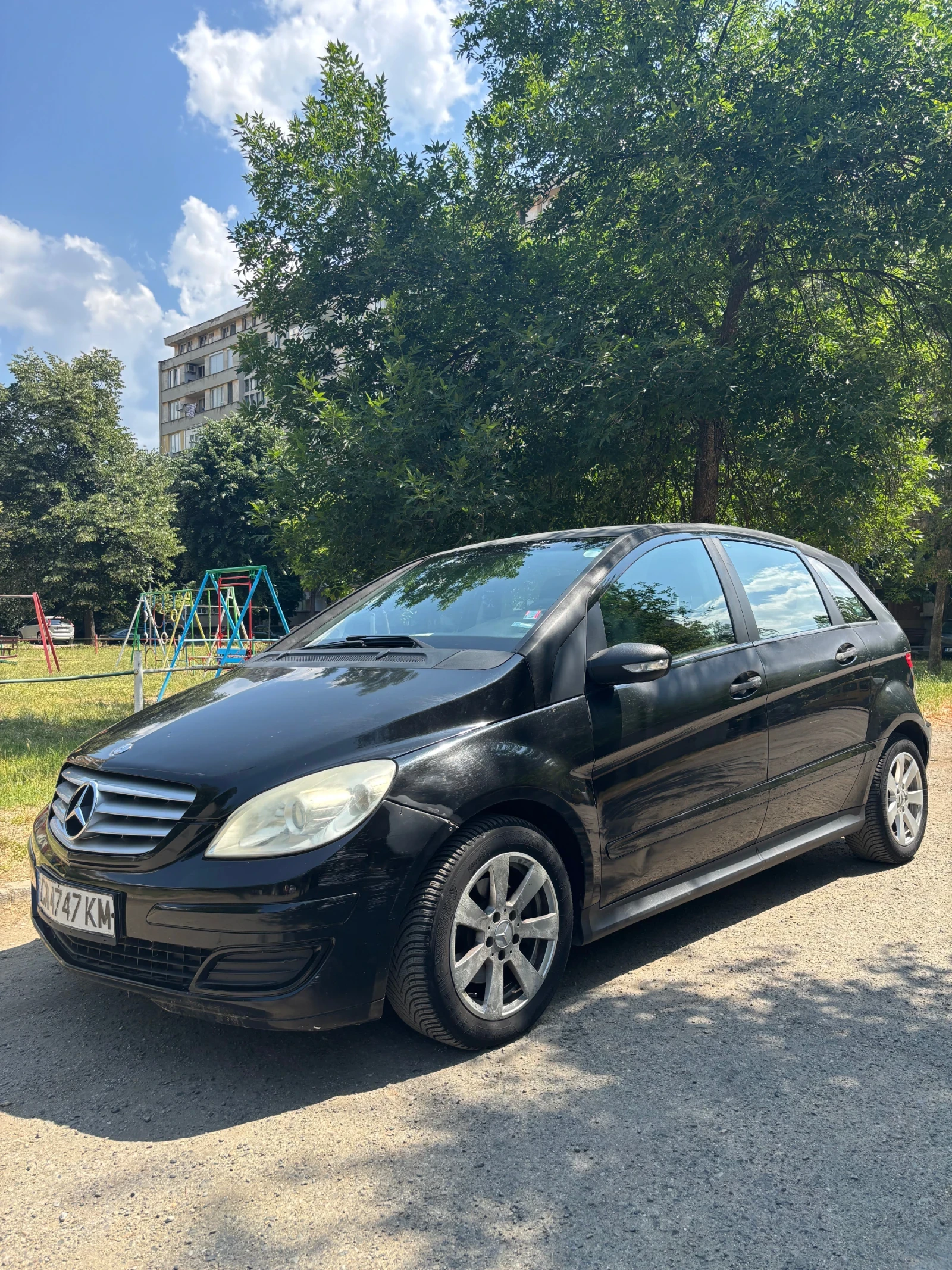 Mercedes-Benz B 180 B200