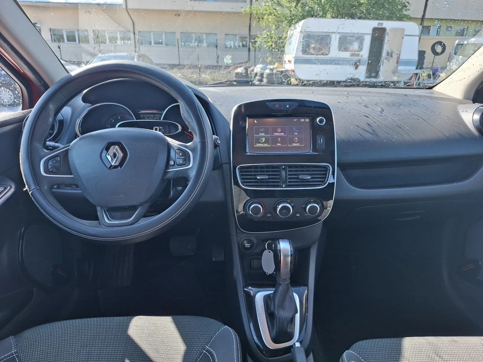 Renault Clio, снимка 10 - Автомобили и джипове - 54547701