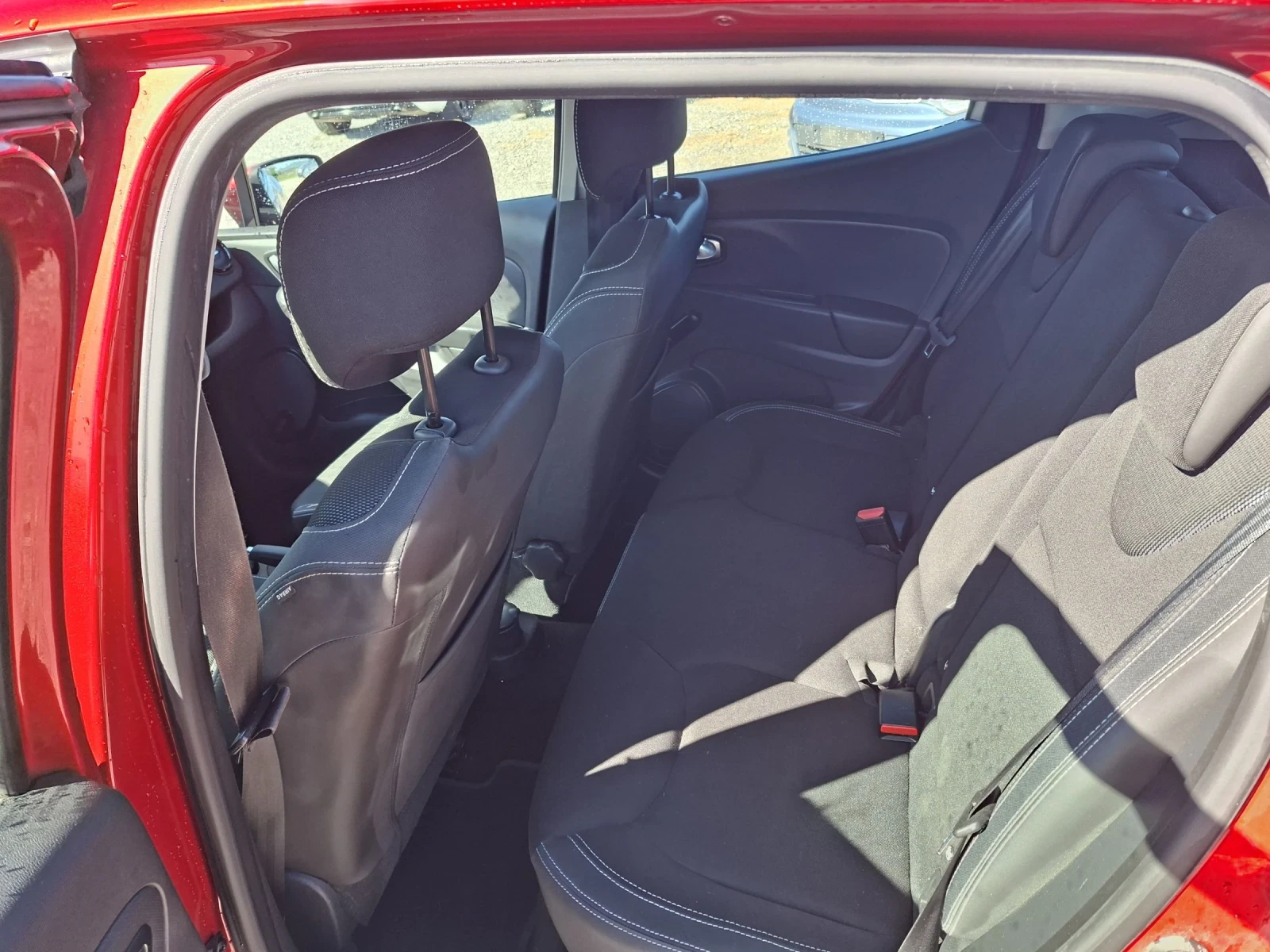 Renault Clio, снимка 11 - Автомобили и джипове - 54547701