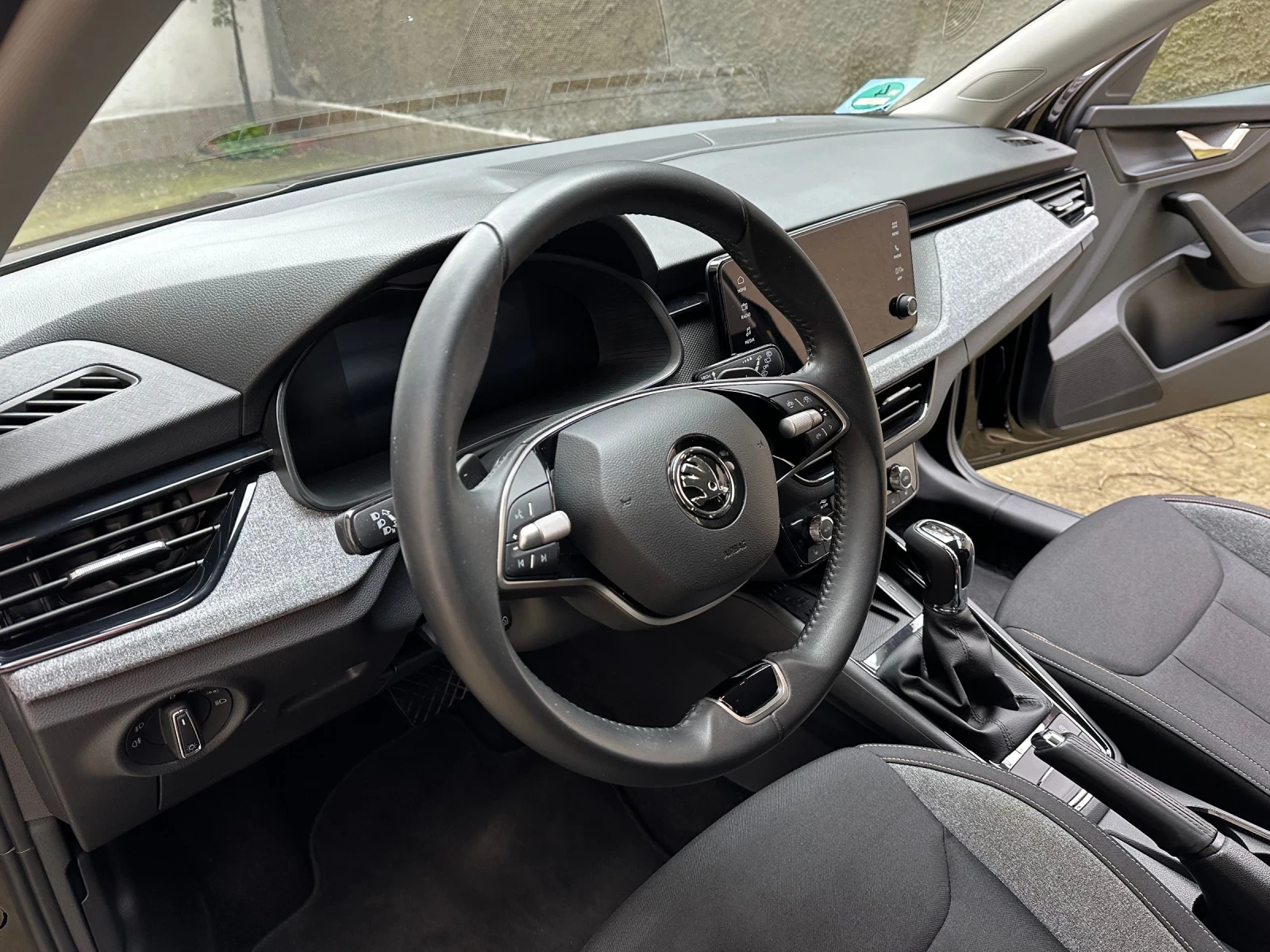 Skoda Scala 1.5 TSI 7 DSG-автомат, Selection, снимка 13 - Автомобили и джипове - 54585004