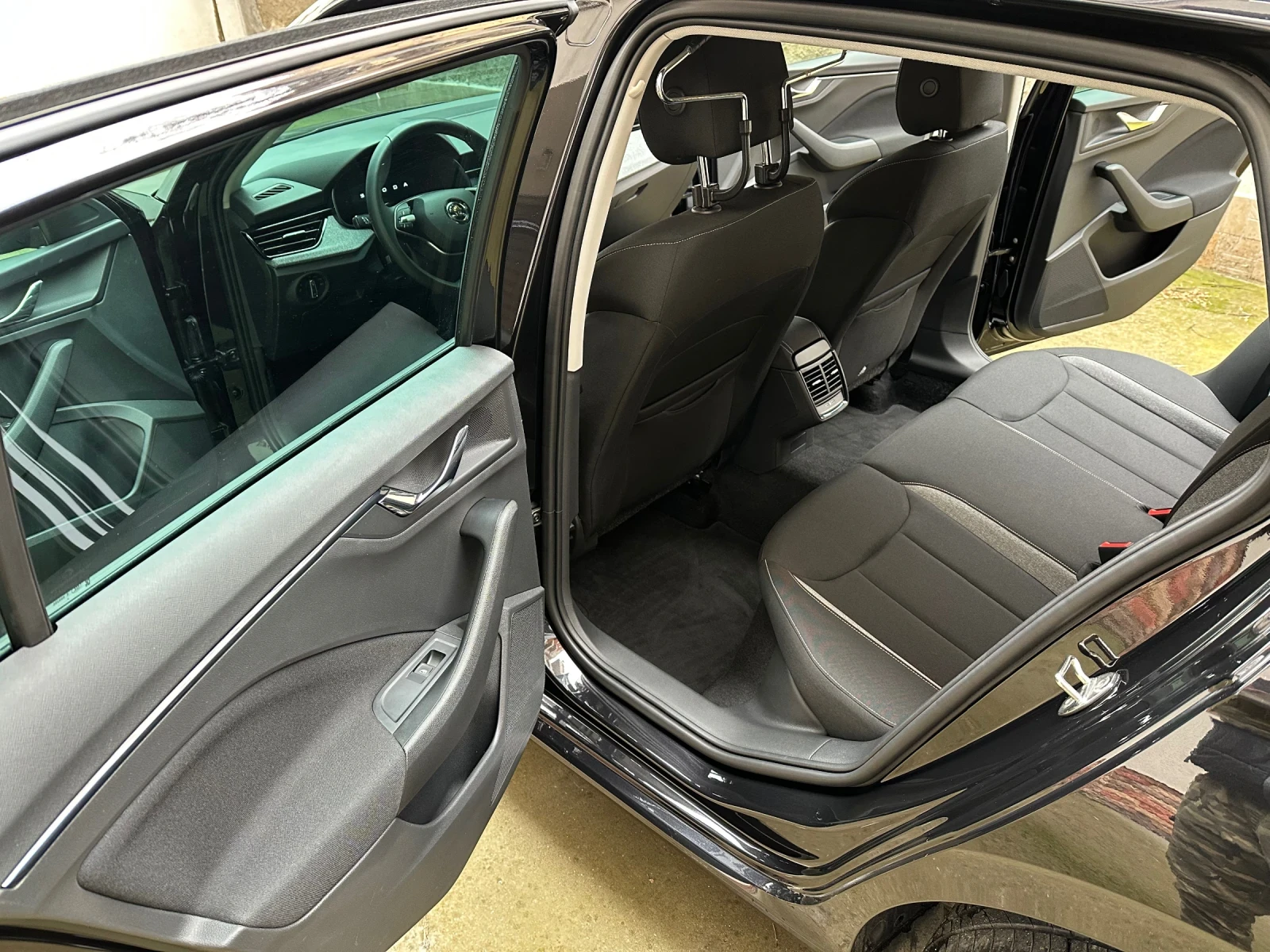 Skoda Scala 1.5 TSI 7 DSG-автомат, Selection, снимка 9 - Автомобили и джипове - 54585004