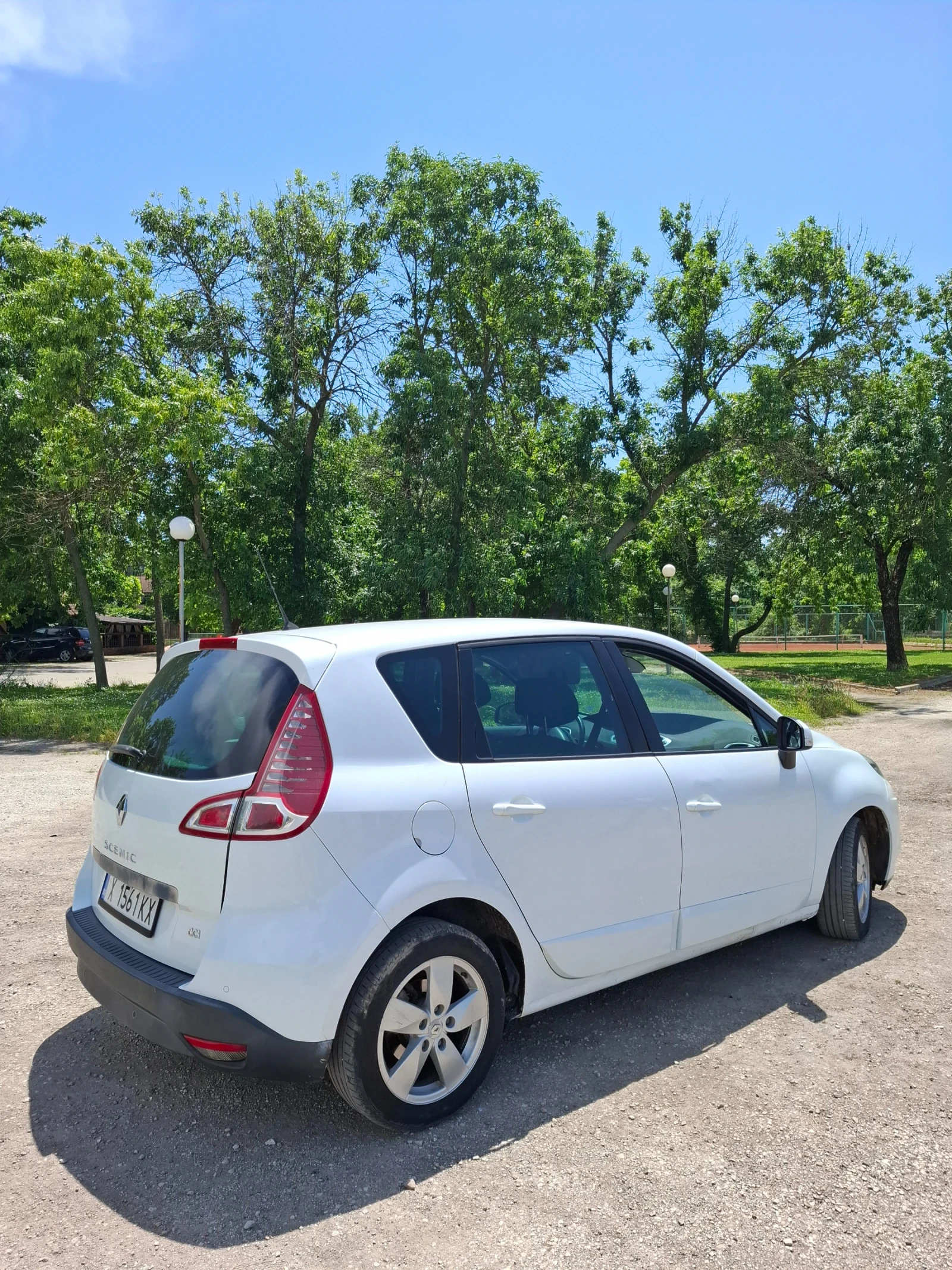 Renault Scenic, снимка 6 - Автомобили и джипове - 54699153