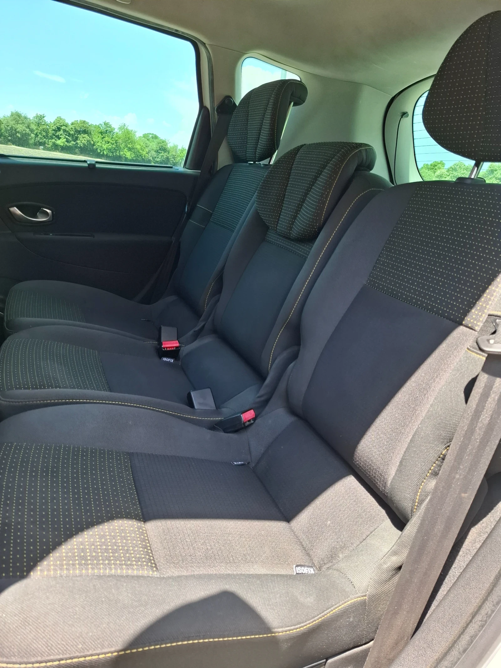 Renault Scenic, снимка 13 - Автомобили и джипове - 54699153