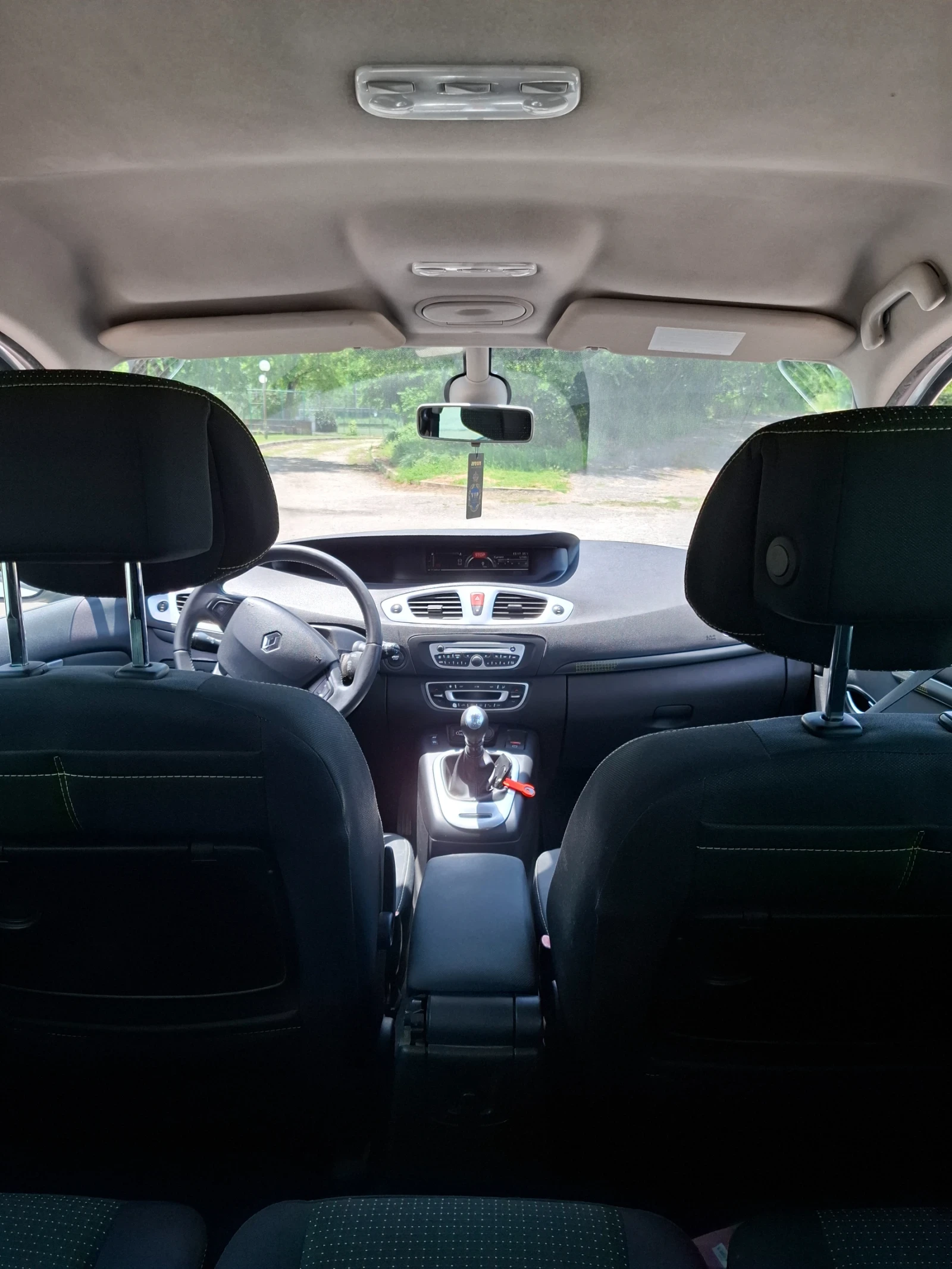 Renault Scenic, снимка 14 - Автомобили и джипове - 54699153