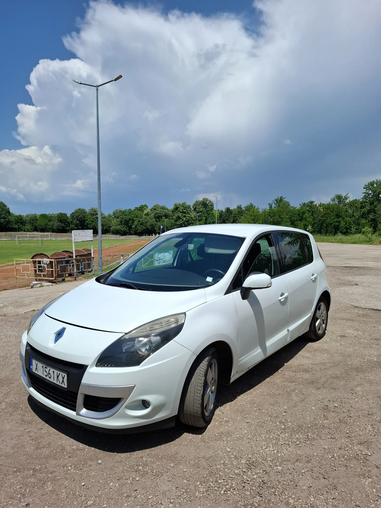 Renault Scenic, снимка 3 - Автомобили и джипове - 54699153
