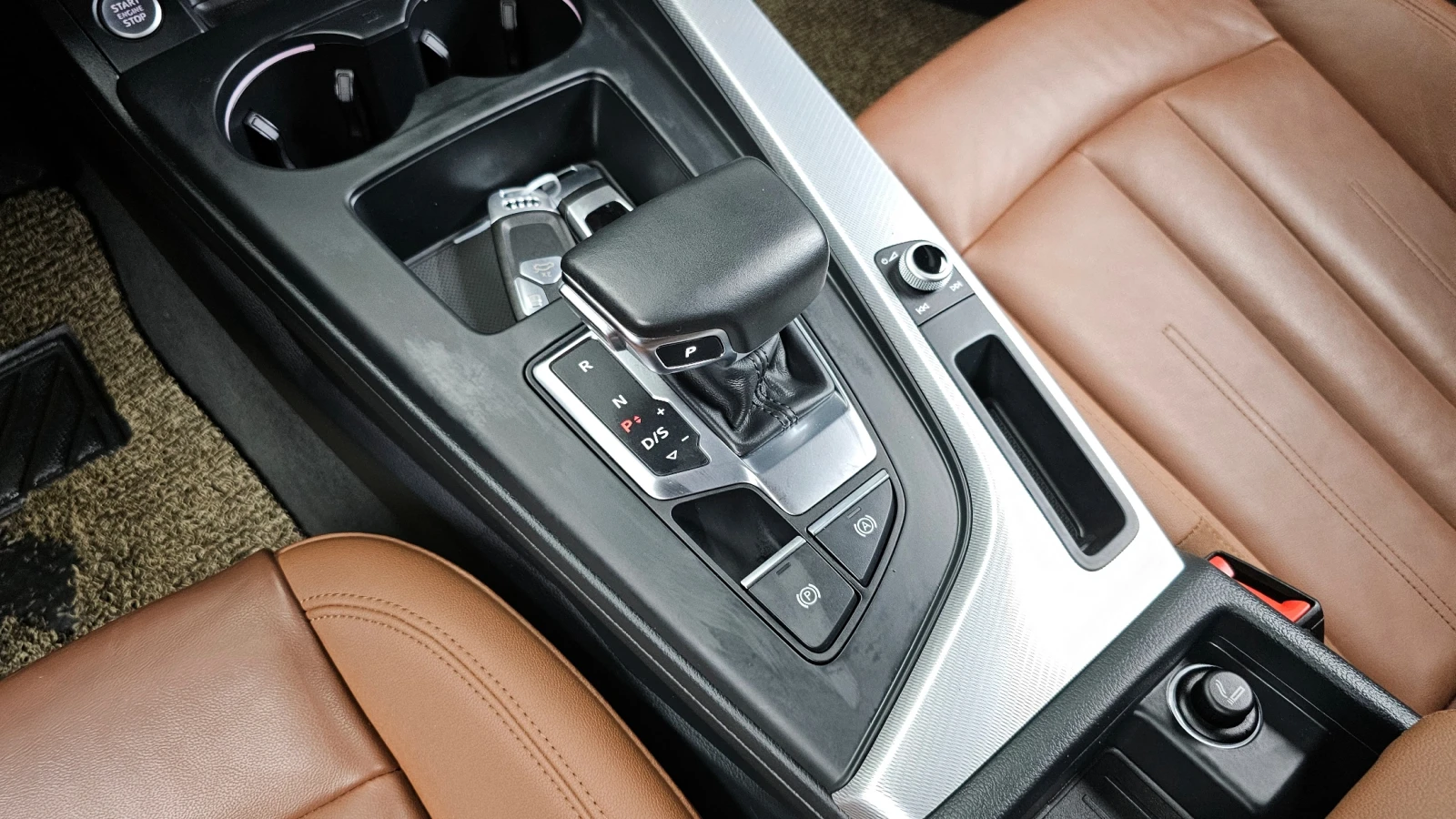 Audi A4 2020* B9* DIGITAL* БЕЗ АНАЛОГ* КРАЙНА ЦЕНА, снимка 14 - Автомобили и джипове - 54864108