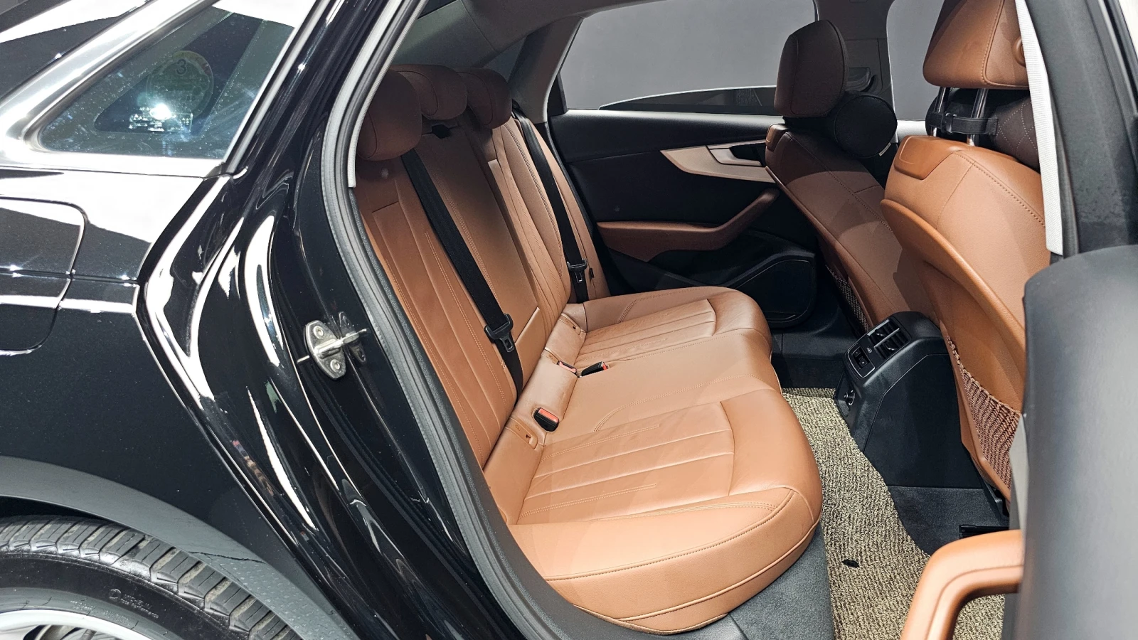 Audi A4 2020* B9* DIGITAL* БЕЗ АНАЛОГ* КРАЙНА ЦЕНА, снимка 16 - Автомобили и джипове - 54864108