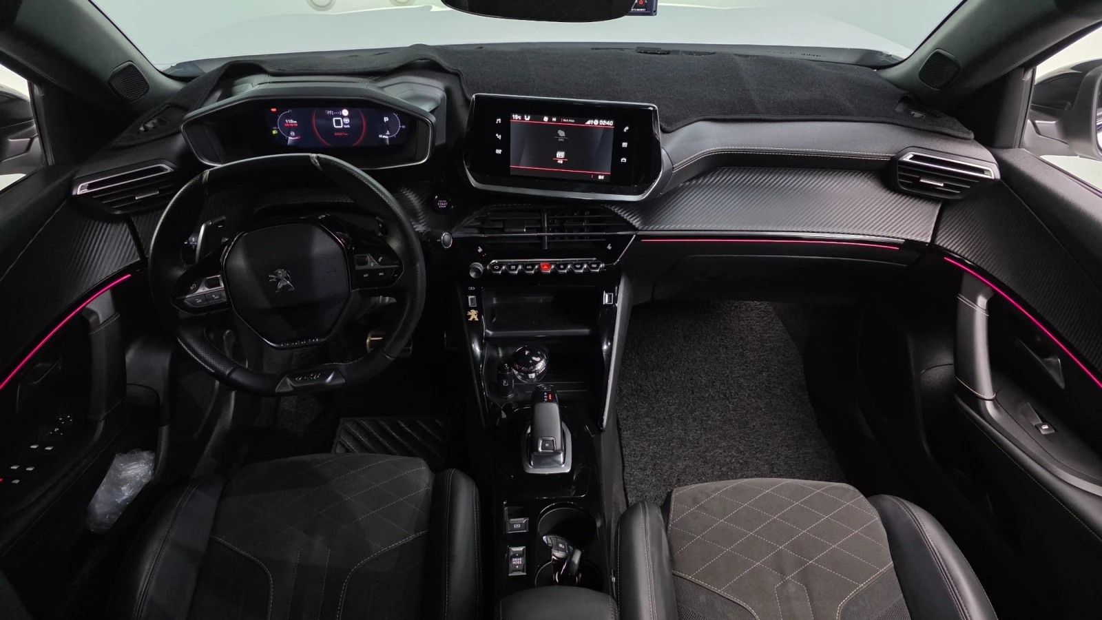 Peugeot 2008, снимка 6 - Автомобили и джипове - 54890471