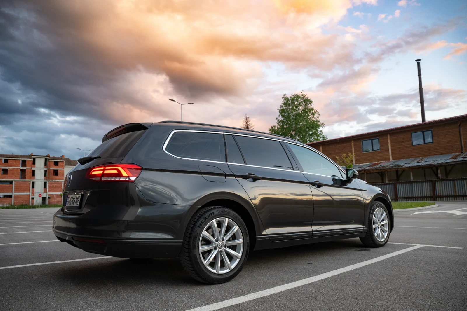 VW Passat, снимка 10 - Автомобили и джипове - 54948738
