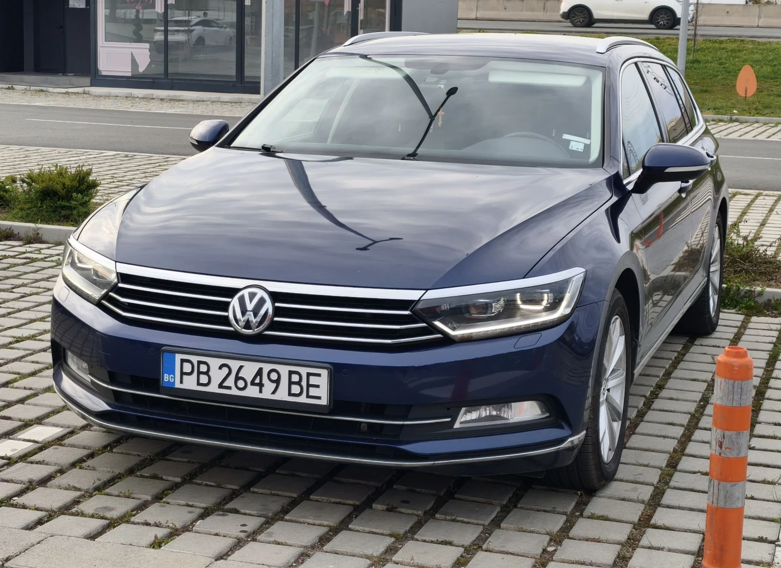VW Passat Личен b8 2.0tdi 150kc Highline Напълно обслужен
