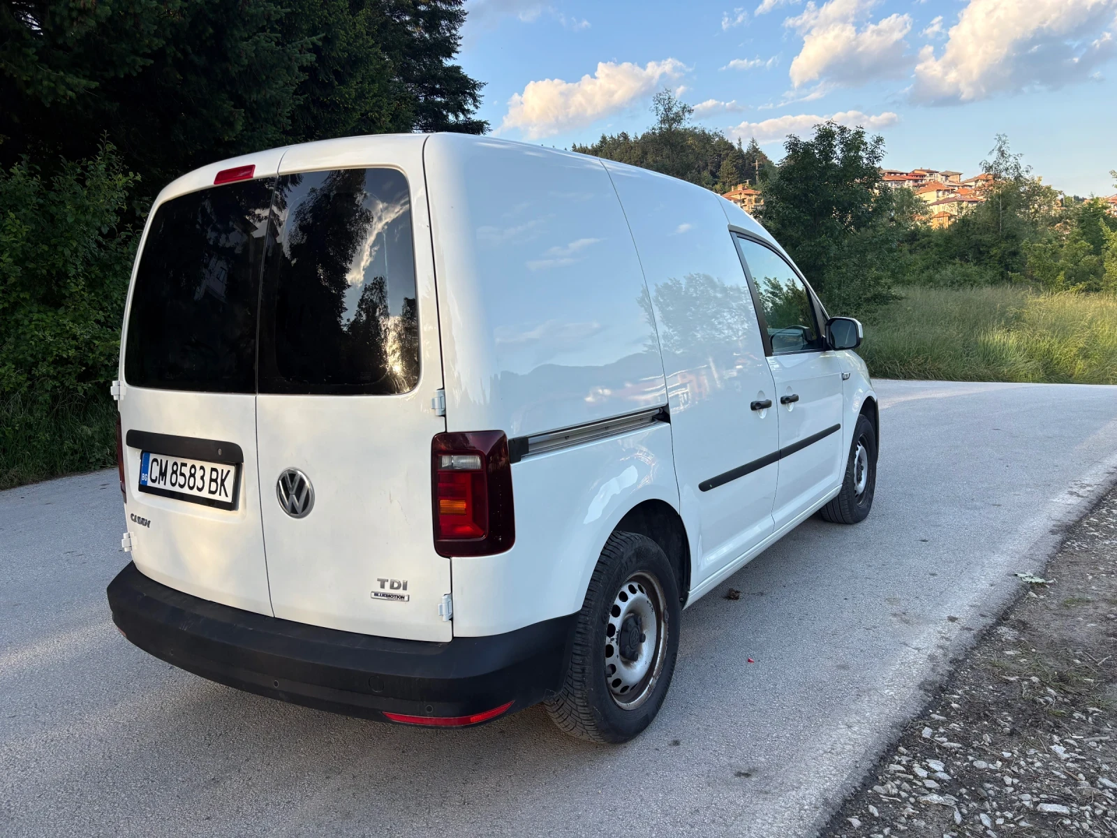 VW Caddy, снимка 7 - Автомобили и джипове - 55138159