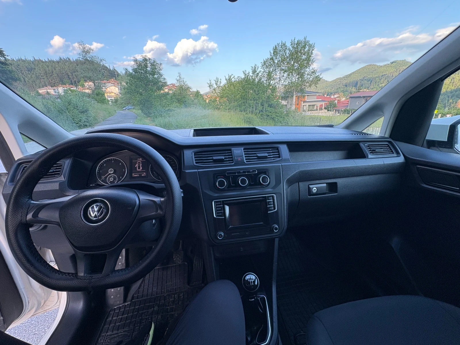 VW Caddy, снимка 10 - Автомобили и джипове - 55138159