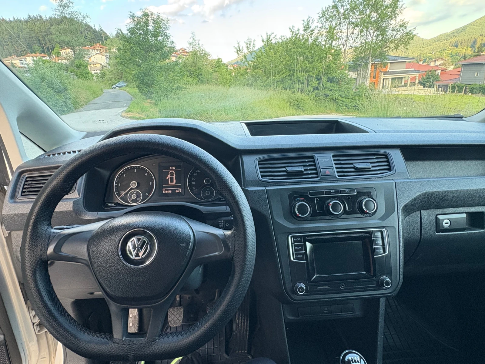 VW Caddy, снимка 11 - Автомобили и джипове - 55138159