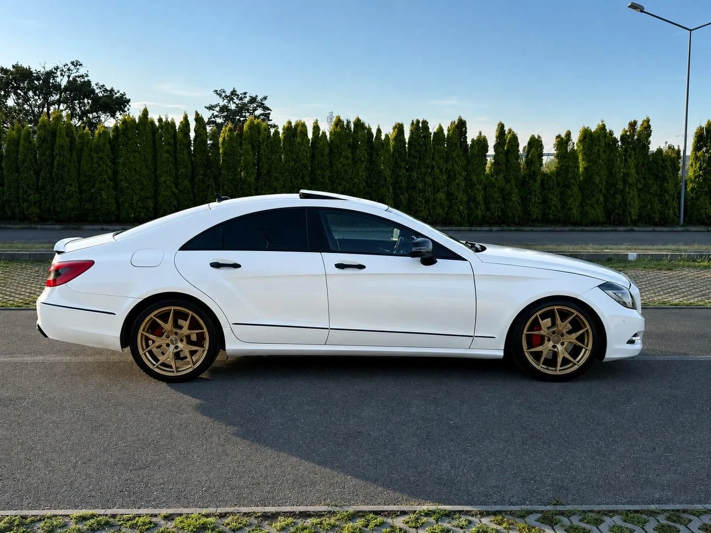 Mercedes-Benz CLS 350 AMG* LED* НА* ПРУЖИНИ, снимка 5 - Автомобили и джипове - 55194025