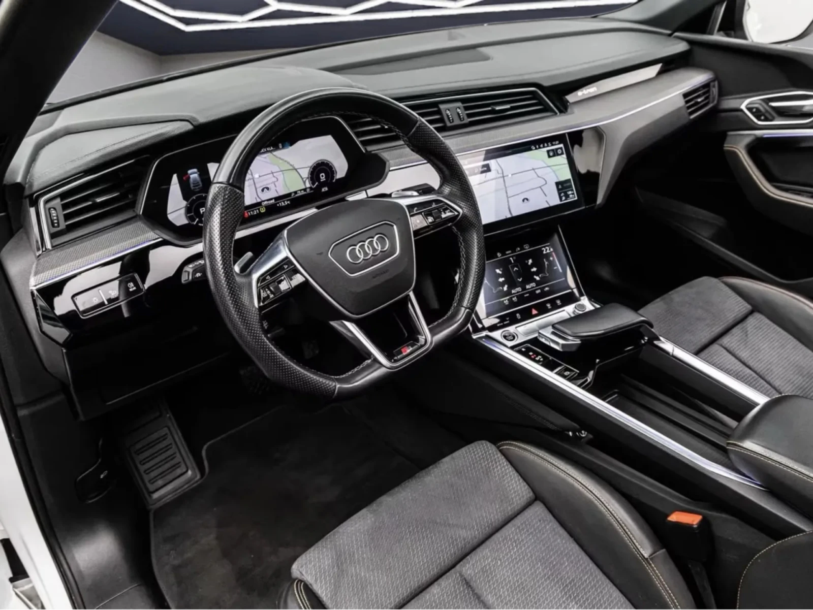 Audi E-Tron 55 SPORTBACK S-LINE PLUS 95KWH 63000KM., снимка 9 - Автомобили и джипове - 55441553