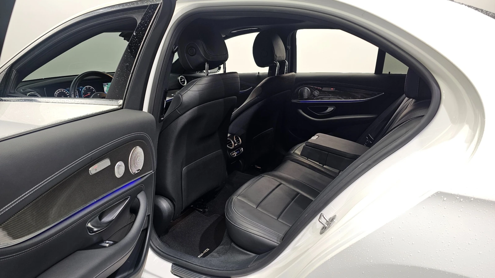 Mercedes-Benz E 350 E350 4MATIC AMG Line, снимка 10 - Автомобили и джипове - 55943341