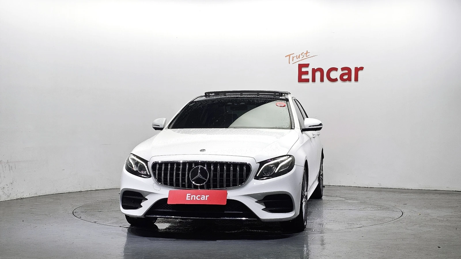 Mercedes-Benz E 350 E350 4MATIC AMG Line, снимка 3 - Автомобили и джипове - 55943341