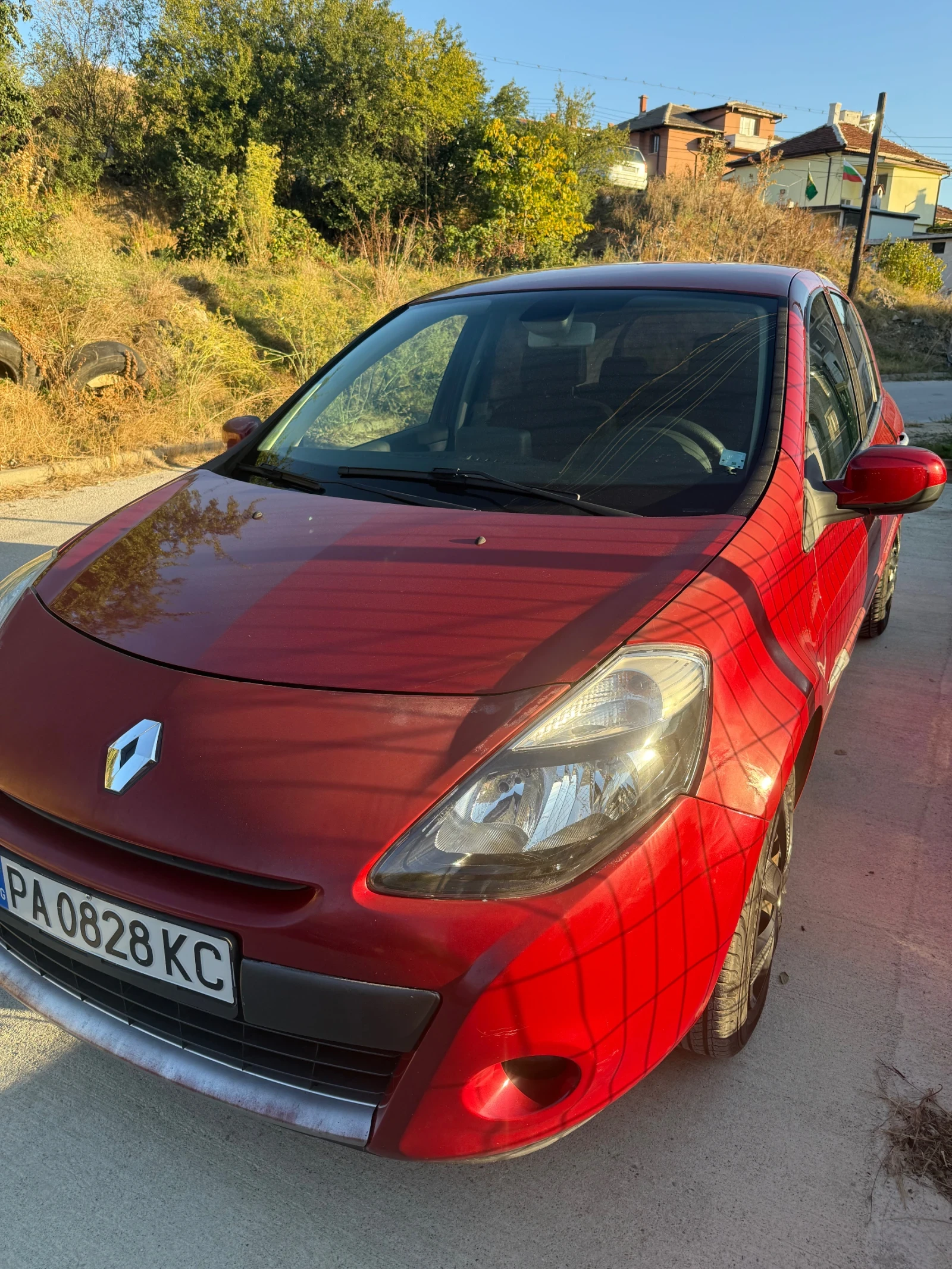 Renault Clio, снимка 14 - Автомобили и джипове - 56376959