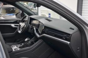 VW Touareg 8 R-Line 4.0TDI Black Optic Първи Собственик, снимка 7