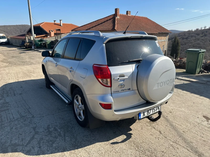 Toyota Rav4, снимка 2 - Автомобили и джипове - 49048391