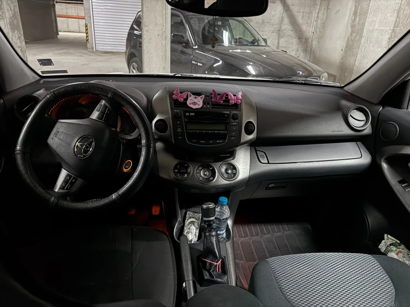 Toyota Rav4, снимка 6 - Автомобили и джипове - 49360536