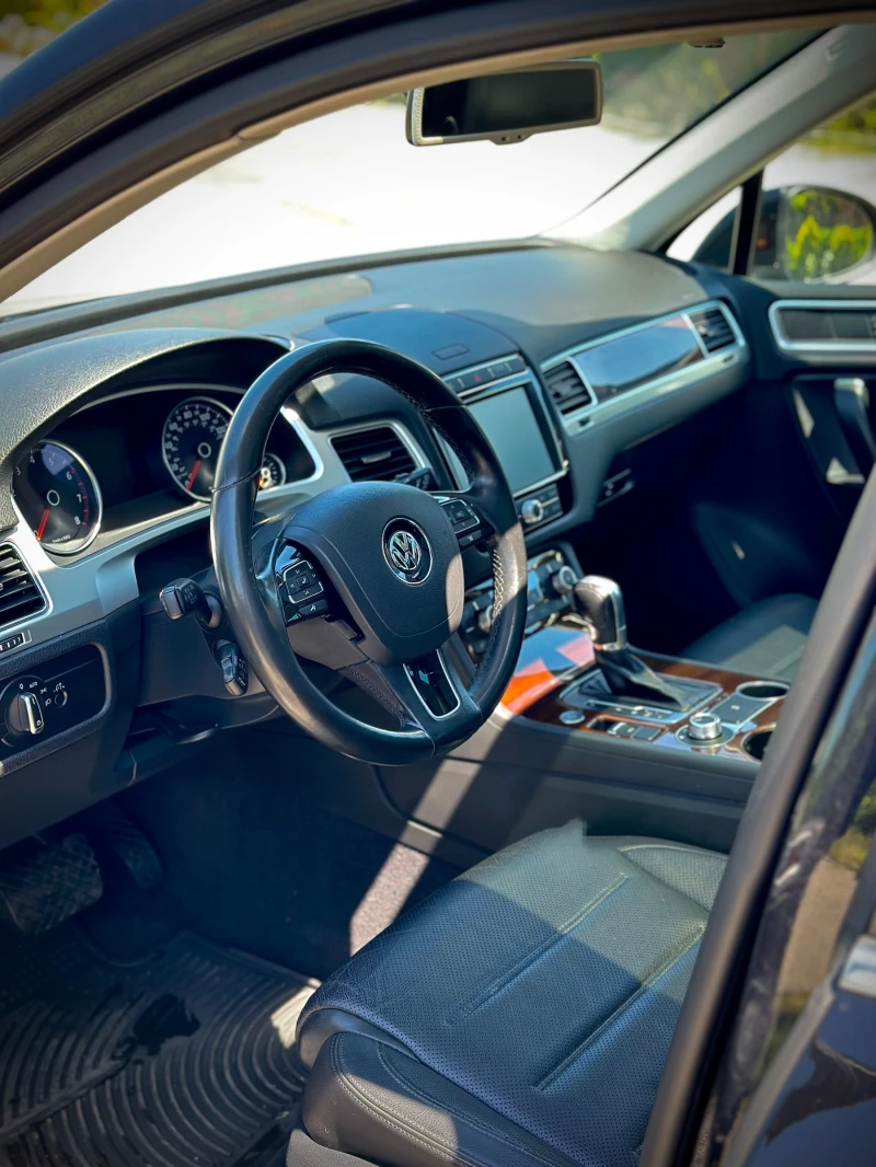 VW Touareg 3.6 V6 PANO/ЛИЗИНГ, снимка 8 - Автомобили и джипове - 52249342