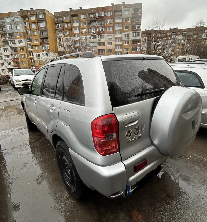 Toyota Rav4 2.0 VVT-I, снимка 3 - Автомобили и джипове - 53354074