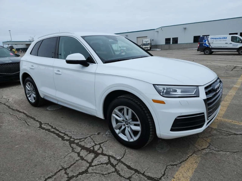 Audi Q5 KOMFORT| ПОДГРЕВ| ДВА КЛЮЧА| CARFAX, снимка 2 - Автомобили и джипове - 53567819