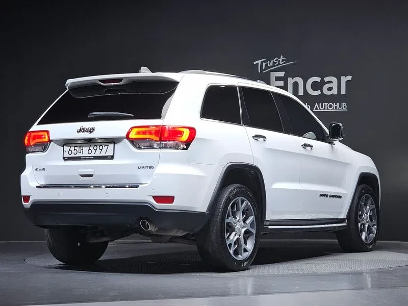 Jeep Cherokee 3.6 AWD - САМО 30% АВАНС, снимка 2 - Автомобили и джипове - 56031032