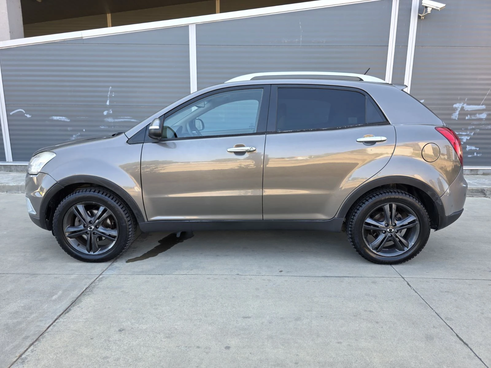 SsangYong Korando 2.0 D 4X4 - изображение 2