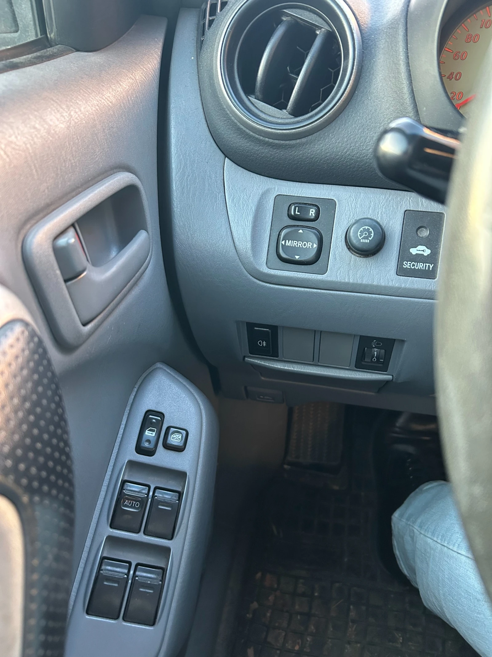 Toyota Rav4 2.0 VVT-I - изображение 9