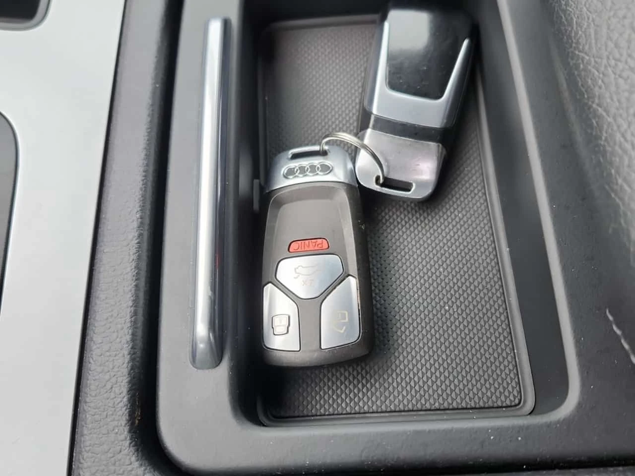 Audi Q5 KOMFORT| ПОДГРЕВ| ДВА КЛЮЧА| CARFAX - изображение 9