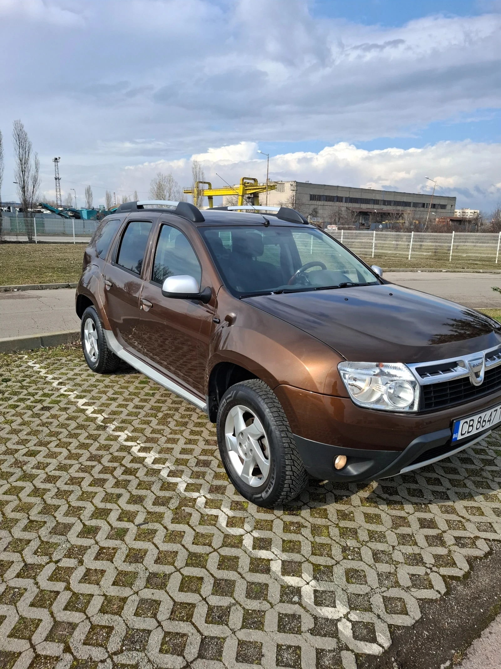 Dacia Duster 1.6GPL, снимка 3 - Автомобили и джипове - 53724239