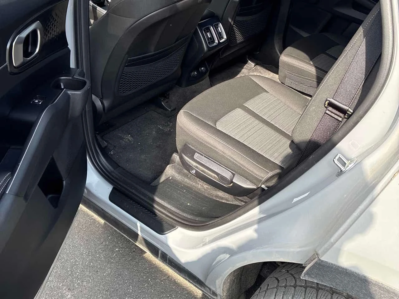 Kia Sorento * X Line * 2 КЛЮЧА* ПОДГРЕВ* KEYLESS* , снимка 13 - Автомобили и джипове - 53853421