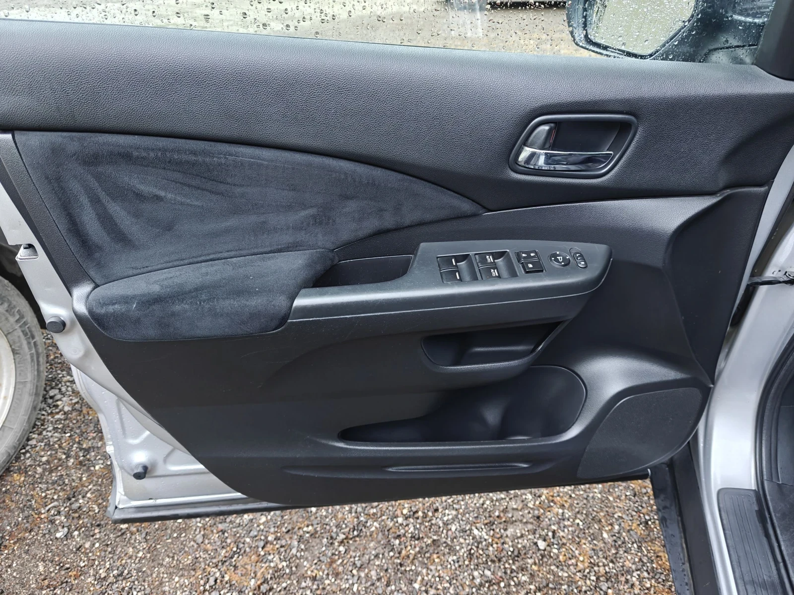 Honda Cr-v 2.0i 4x4 155hp, снимка 10 - Автомобили и джипове - 54646243