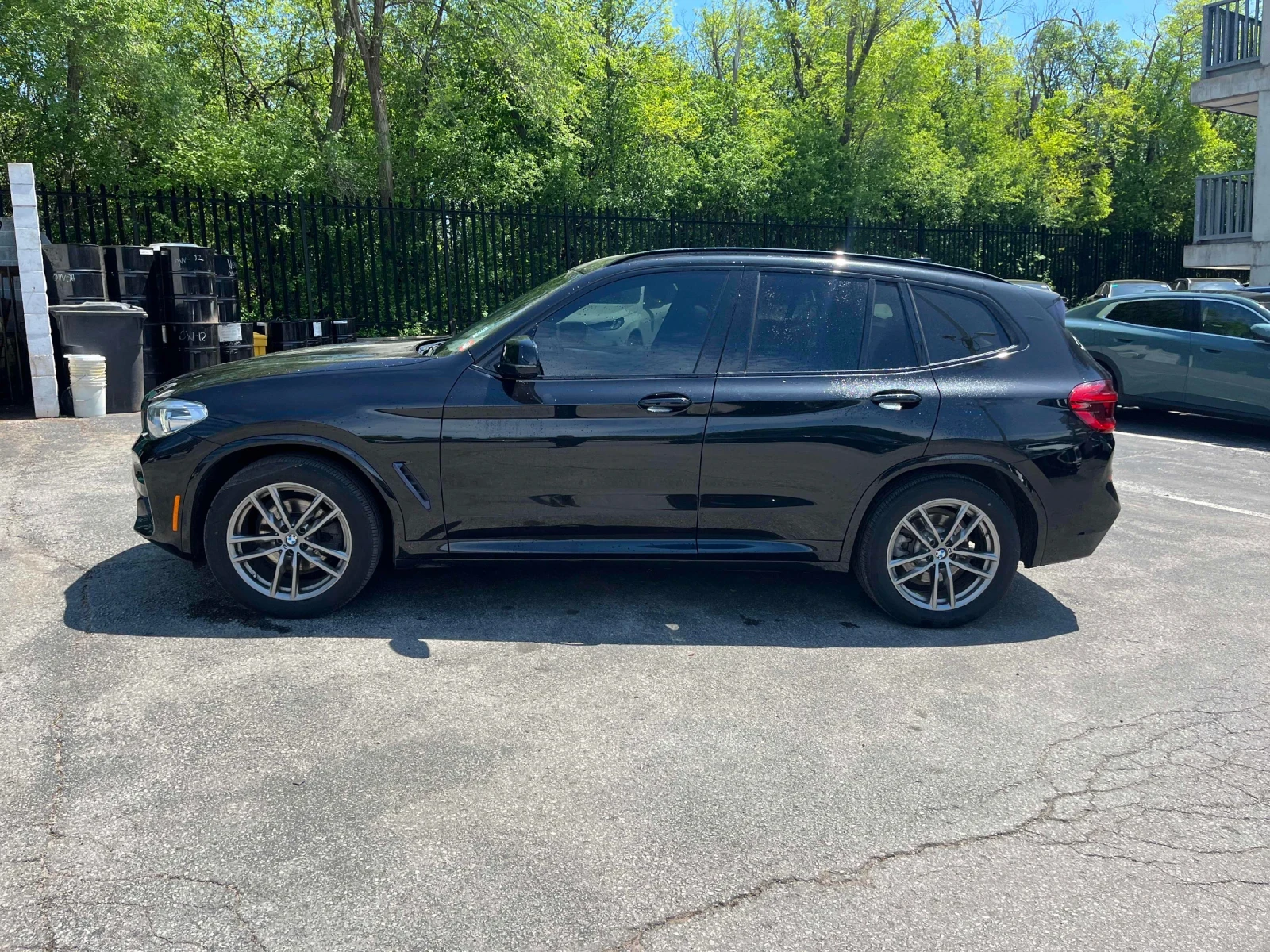 BMW X3 xDrive30i * ПОДГРЕВ * ПАНОРАМА * АМБИЕНТ * CARFAX, снимка 2 - Автомобили и джипове - 54721040