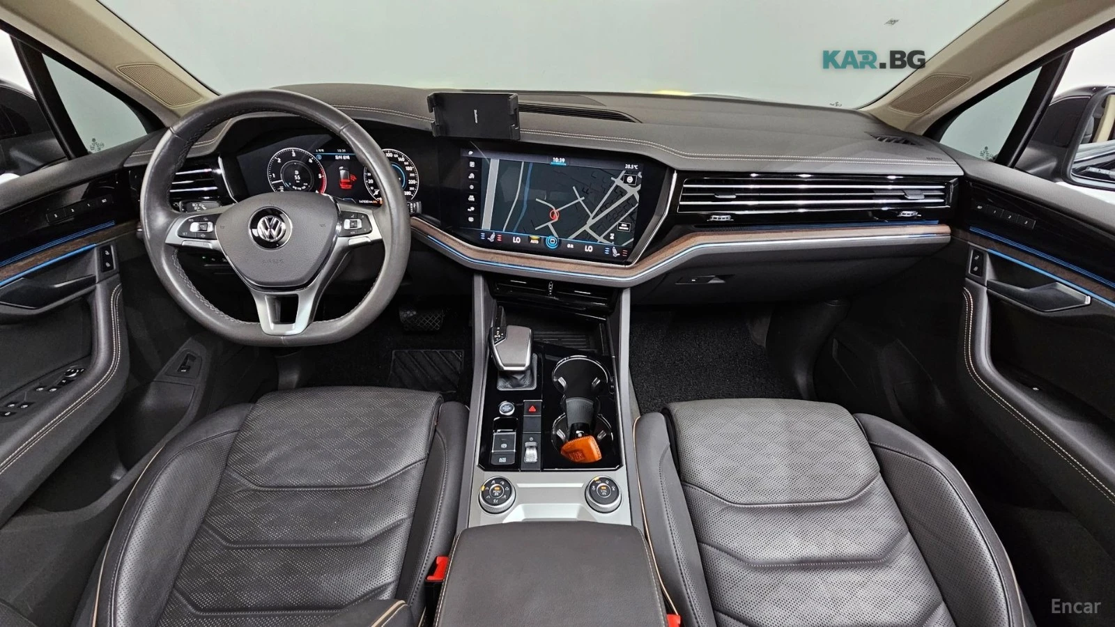VW Touareg PRESTIGE* 3.0* TDI* DISTRONIC* ПОДГРЕВ* ОБДУХВАНЕ*, снимка 5 - Автомобили и джипове - 54813433