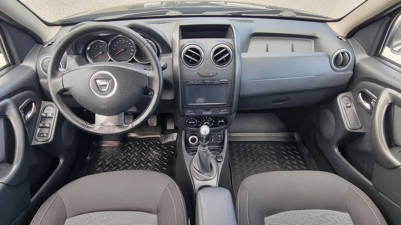 Dacia Duster 4x4 Фейслифт - Евро 6 1.5dci, снимка 11 - Автомобили и джипове - 54825273