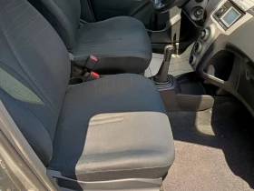 Toyota Yaris 1.3i NAVI, снимка 10
