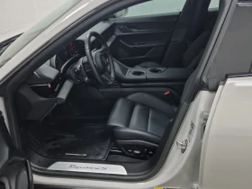 Porsche Taycan 4S * От Porsche * Един собственик * CARFAX - 58700 € / 114807.22 лв. - 20788772 10
